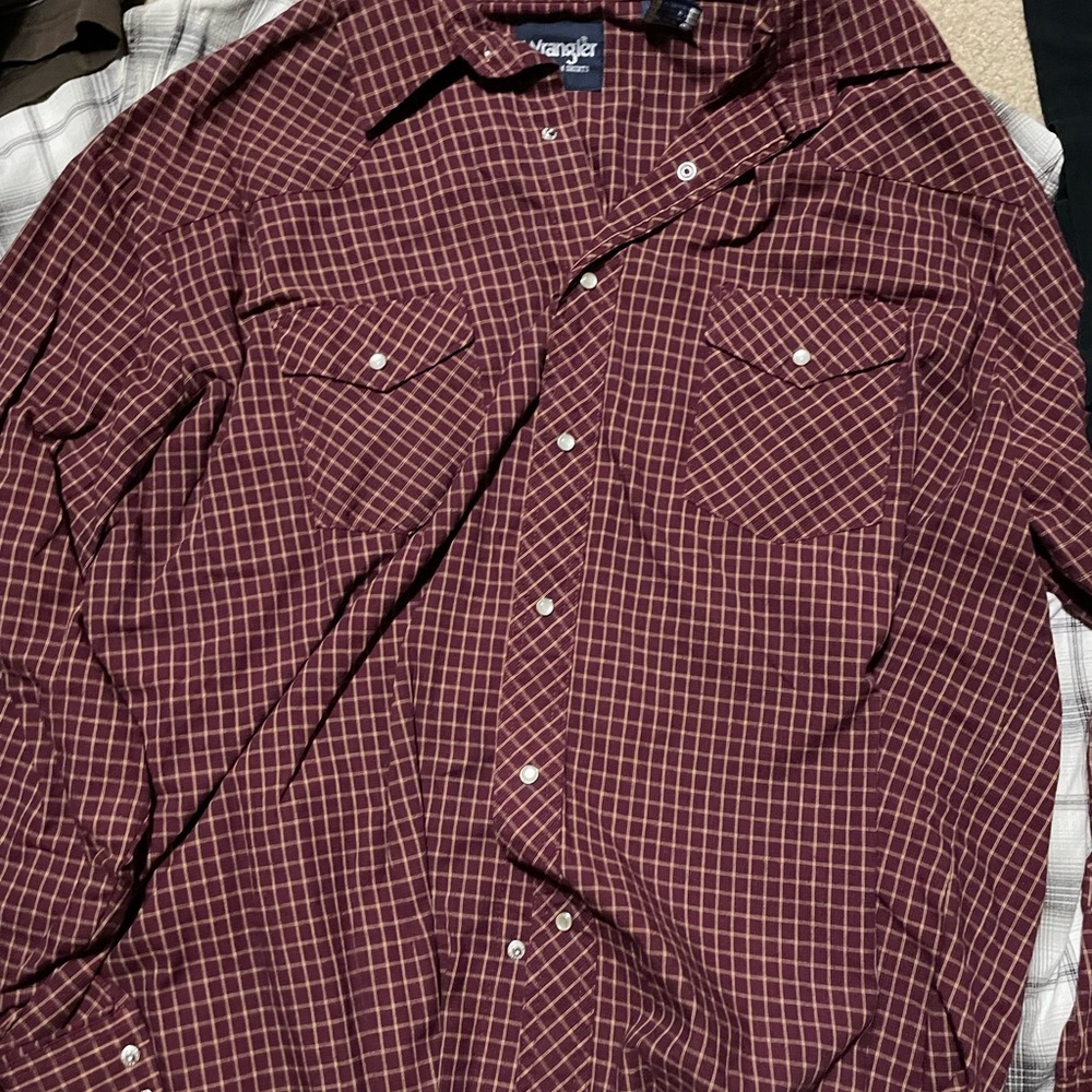 Wrangler Men's Maroon Plaid Button Down Shirt